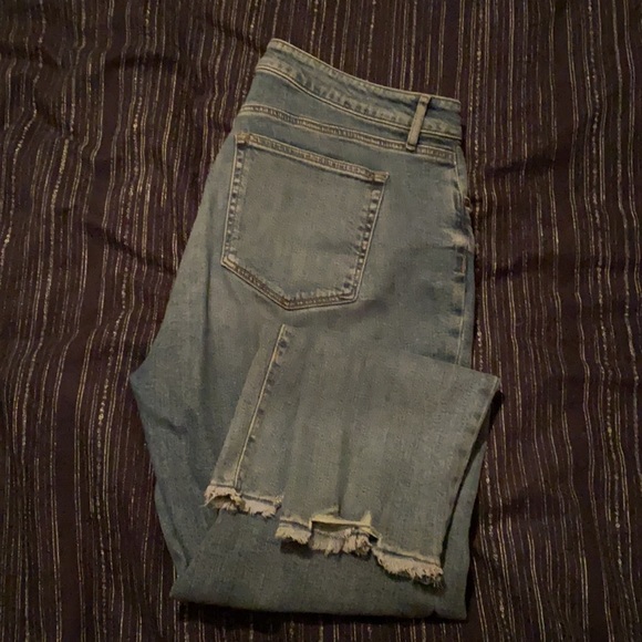 Like new Loft jeans, ankle cut, fringe hem - Picture 4 of 4
